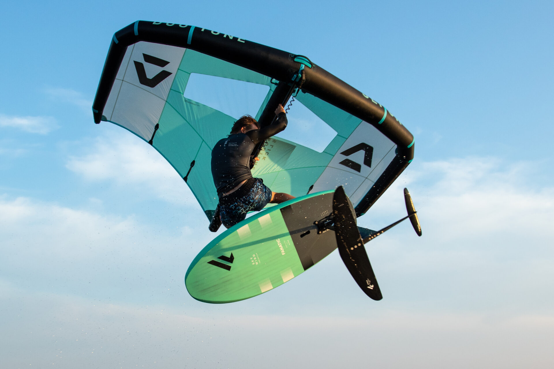 Long term equipment Rental Wing Foil in Cagliari rent2ridesardinia